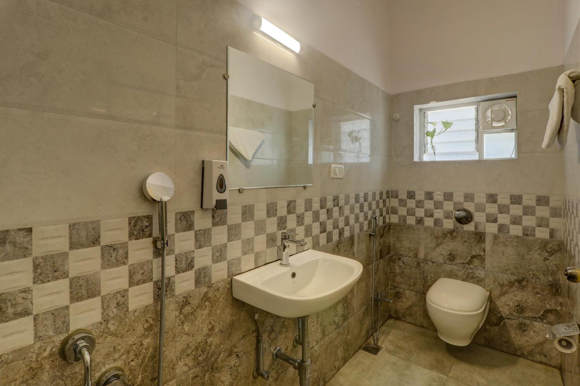 Jaqk Holidays - 9Bhk Villa For Big Groups, Private Pool-Wifi-Cartaker-Parking, North Goa Baga Ngoại thất bức ảnh